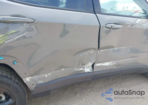 2020 Jeep Compass Limited 4X4 z USA, uszkodzony, nr VIN 3C4NJDCB3LT126559